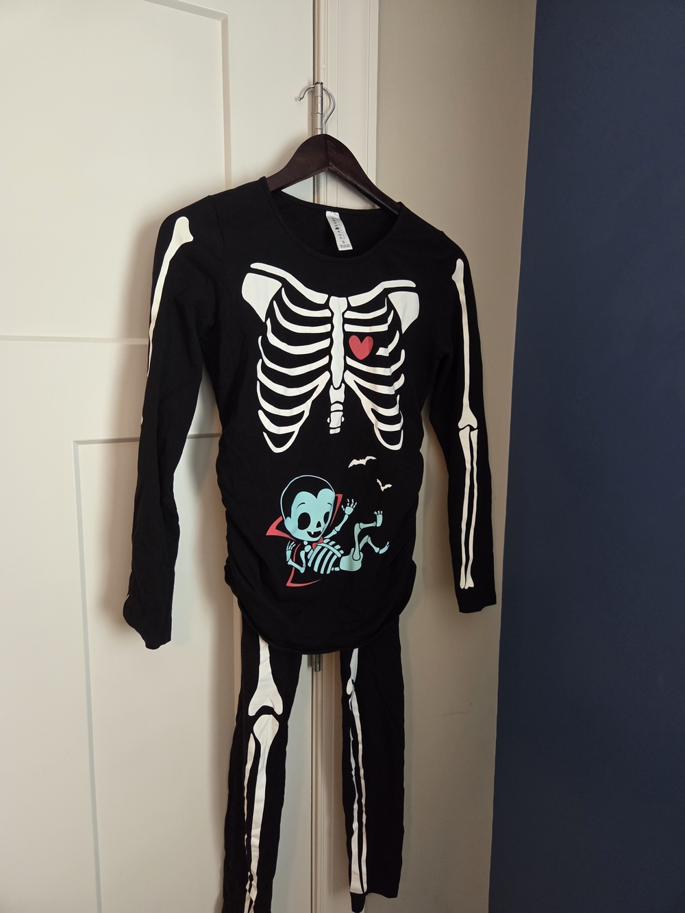 Maternity Black Skeleton Vampire Costume Set with Heart